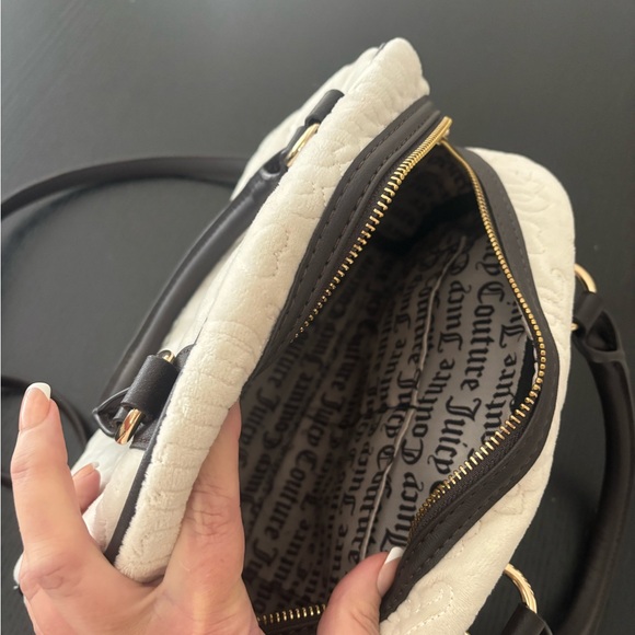 Juicy Couture White and Pink Quilted Handbag - Picture 10 of 12